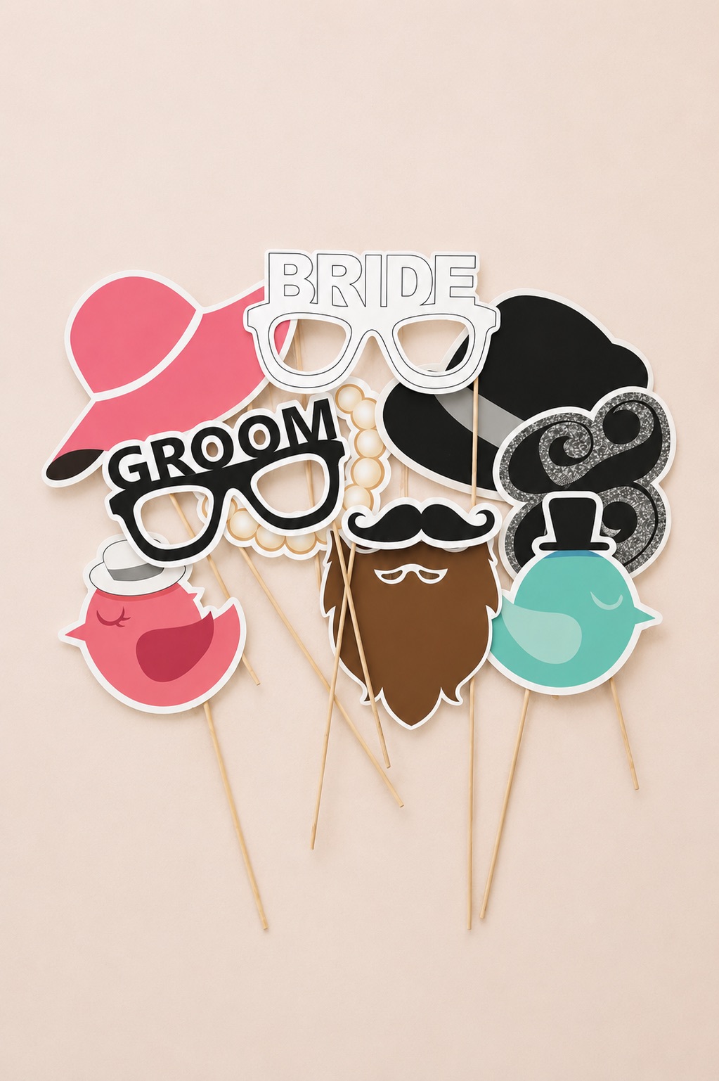 props για φωτογραφίες γάμου photobooth just married
